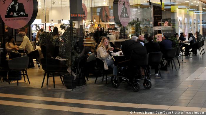 Gente comiendo en Dinamarca.