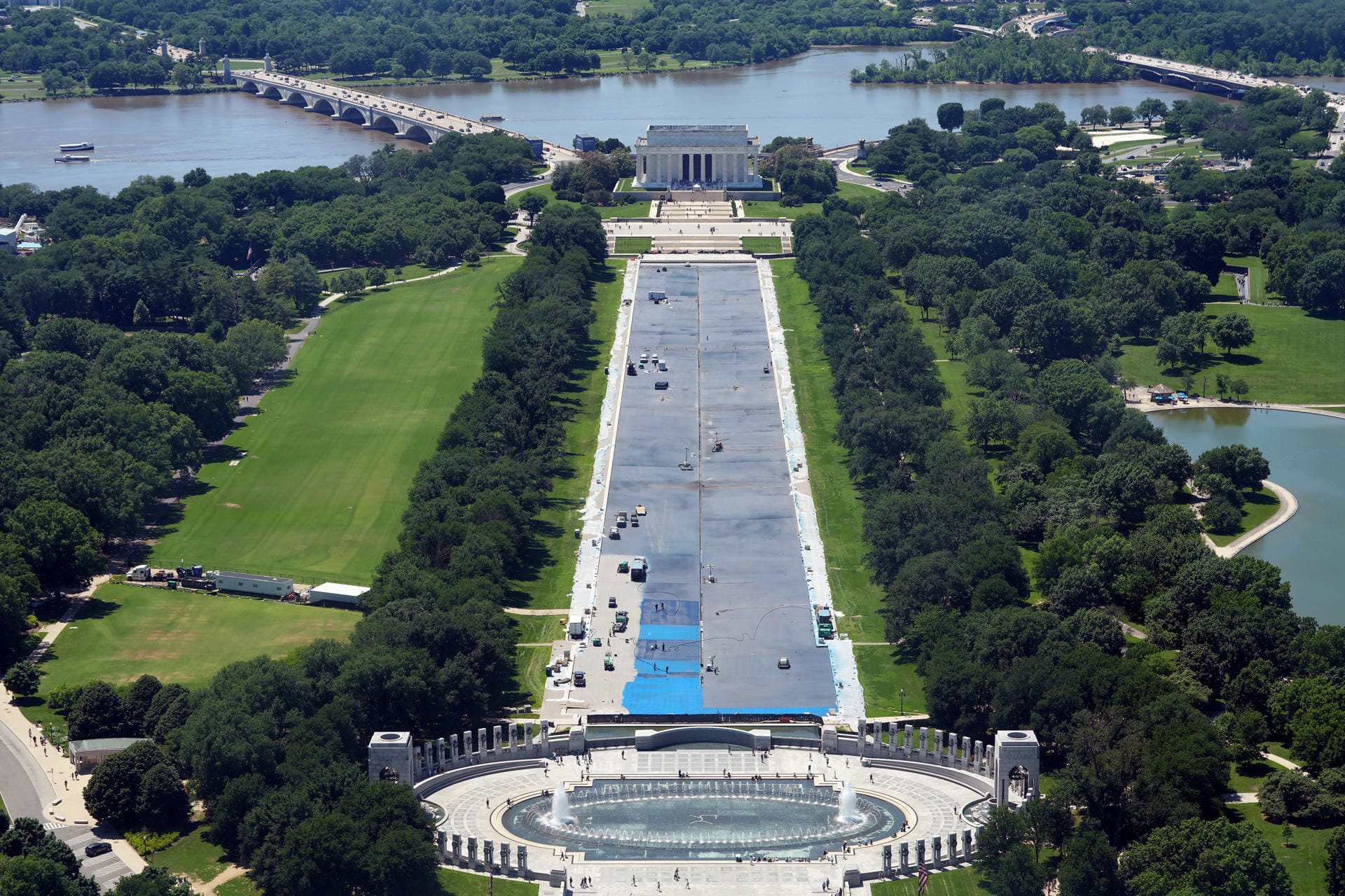 Trump anuncia el fin de las obras en la Reflecting Pool del National Mall