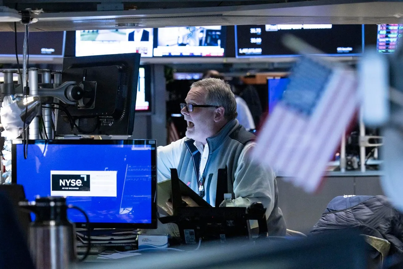 Dow Jones se dispara más de 500 puntos tras retraso en aranceles a la Unión Europea