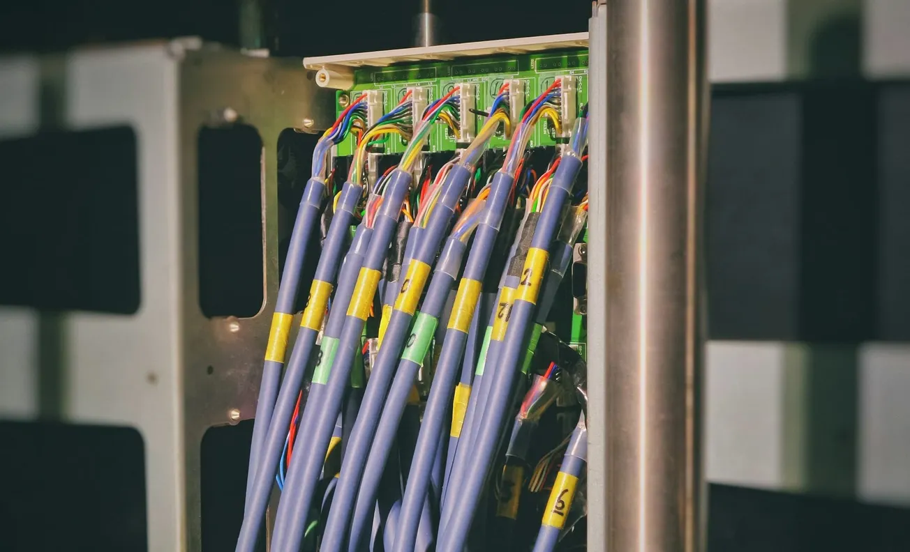 AT&T hace una jugada maestra adquiriendo operaciones de fibra