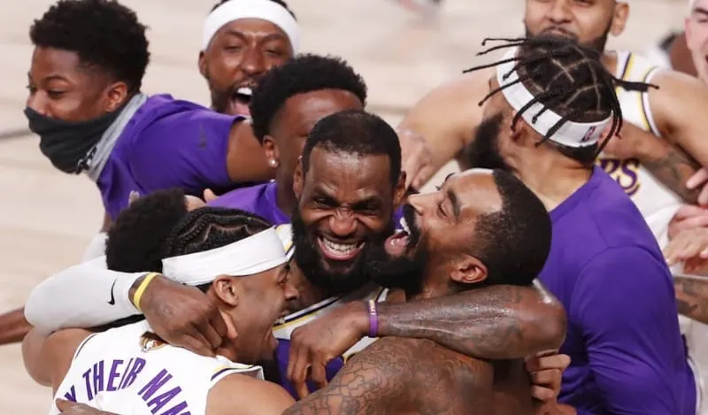 Los Lakers cumplen y se coronan en la NBA