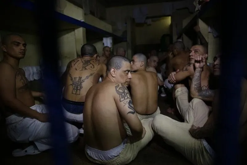 Gobierno aísla a reos mareros y sella celdas por elevar homicidios en El Salvador