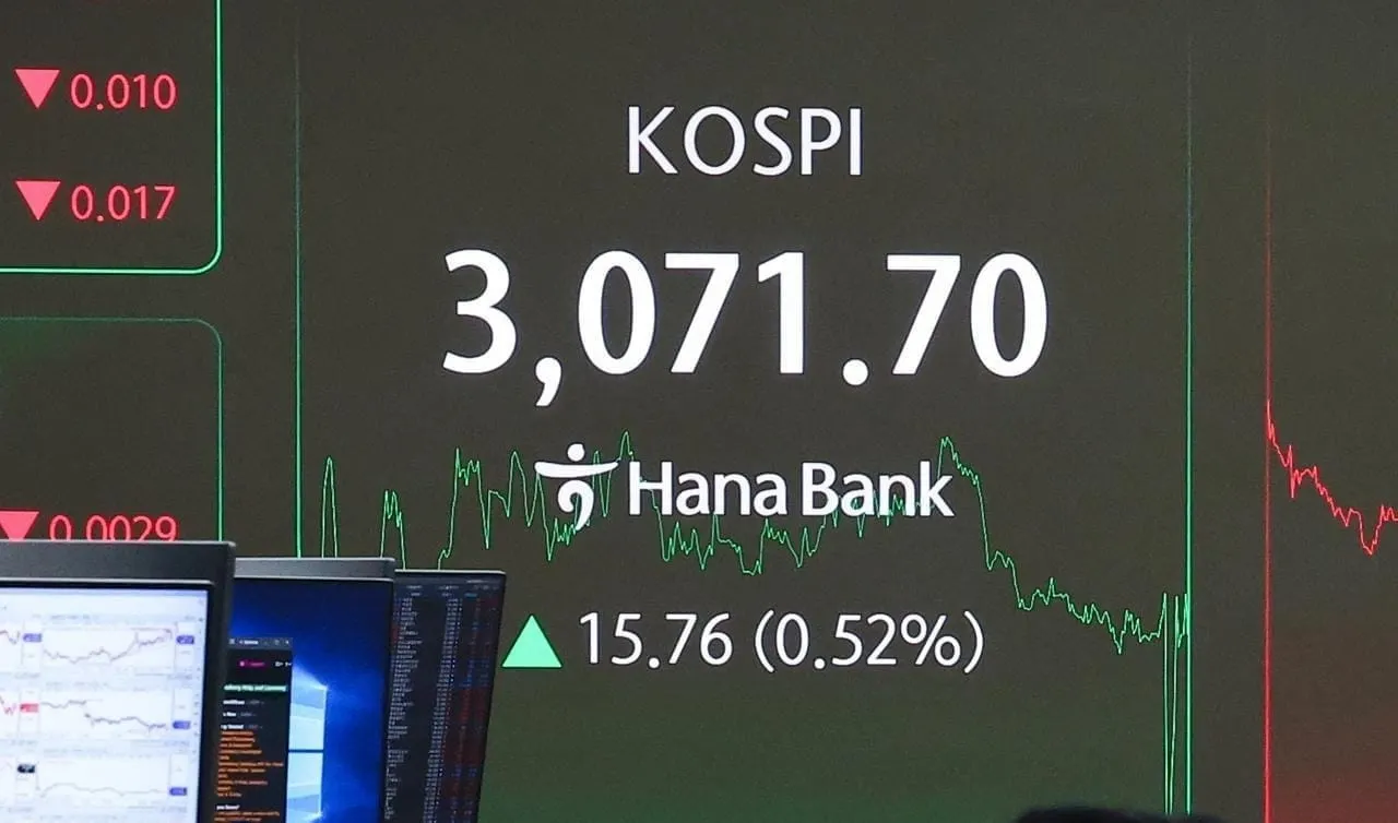 El mercado de acciones de Hong Kong se dispara un 21% impulsado por un flujo récord de $90 mil millones de capital chino