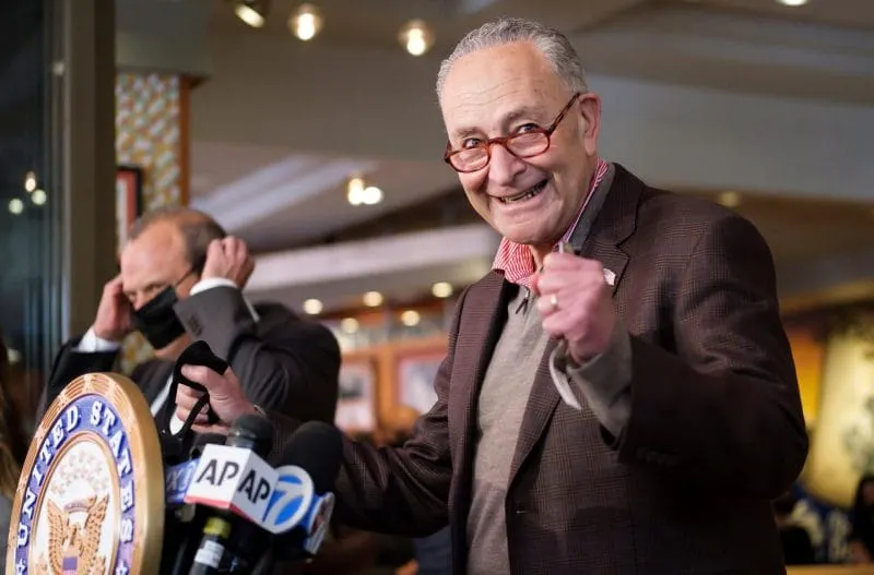 Schumer: “La gran mentira se está extendiendo como un cáncer entre los republicanos”