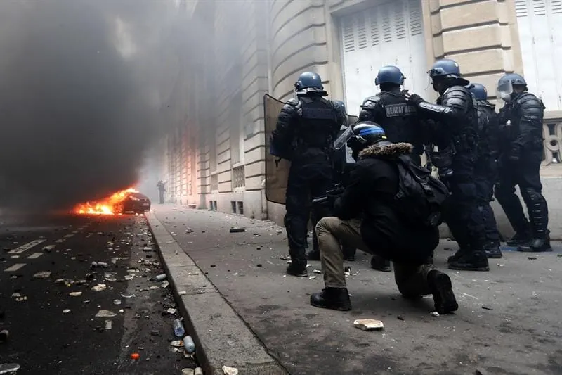 Rusia se desliga de las protestas en Francia