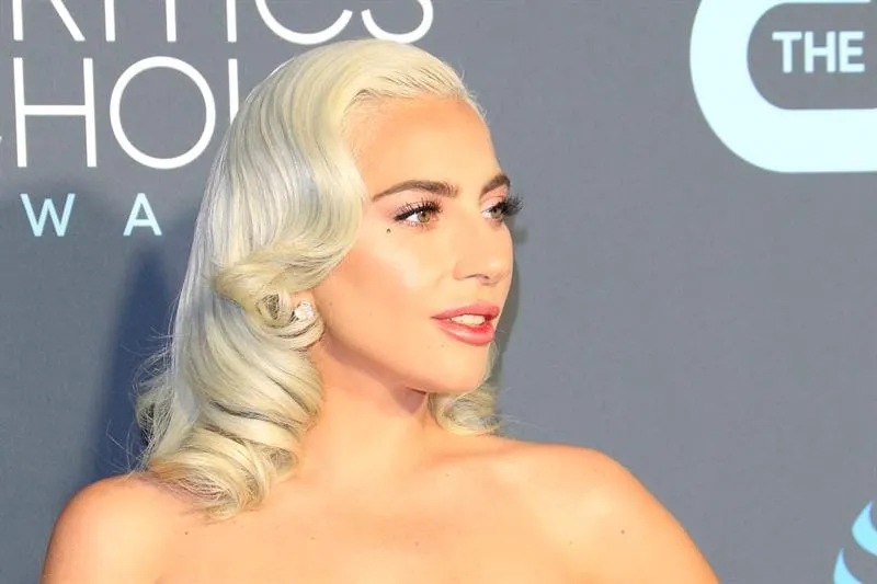 Madonna y Lady Gaga ponen fin a los rumores de supuesta rivalidad al posar juntas en una foto