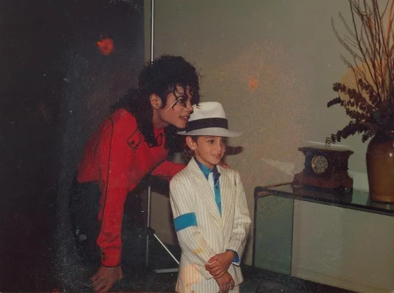 Louis Vuitton elimina colección inspirada en el Rey del Pop, Michael Jackson