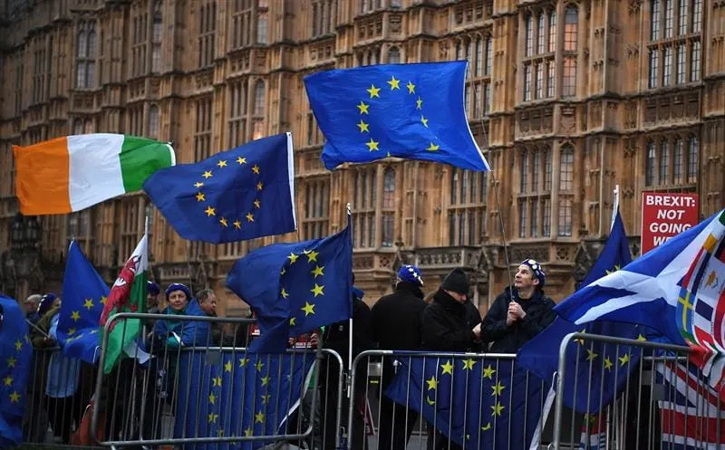 Brexit: El Parlamento rechaza una salida sin acuerdo