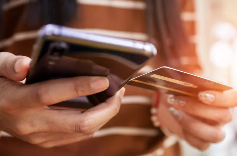 Consejos para evitar ser víctima de una estafa por trámites migratorios