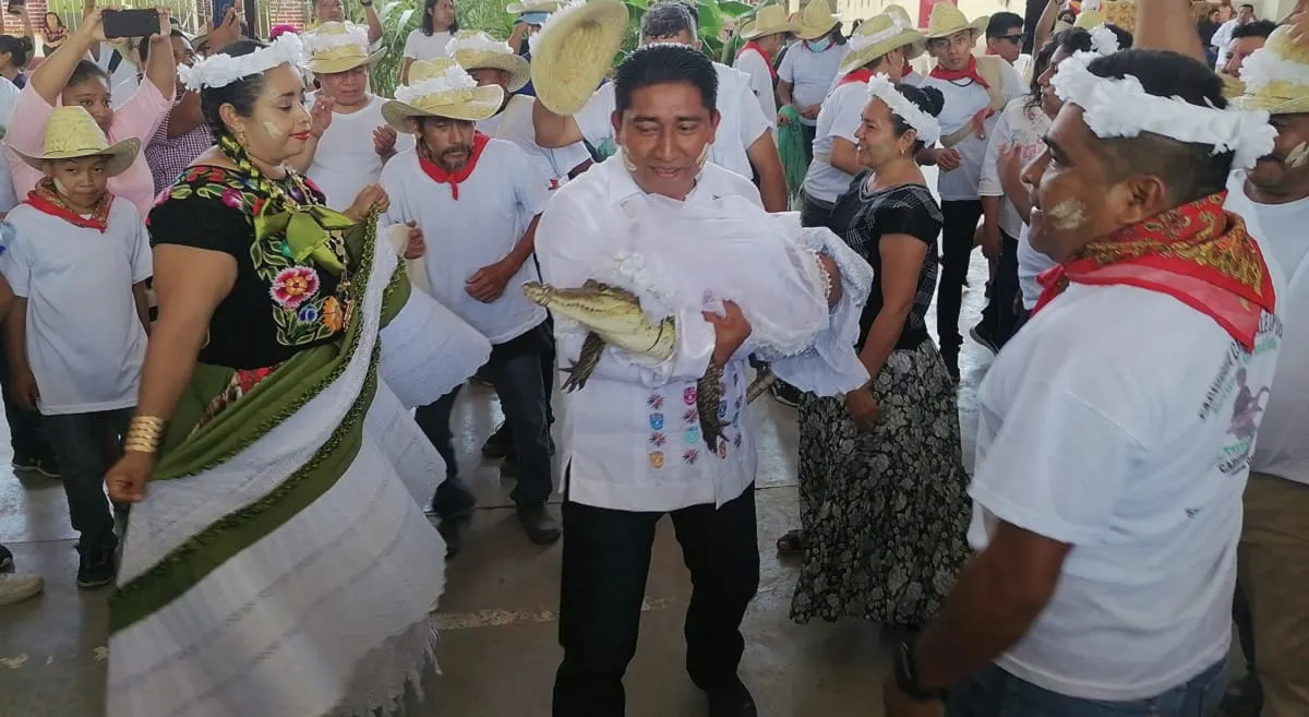 Alcalde mexicano se casó con un caimán en ritual indígena