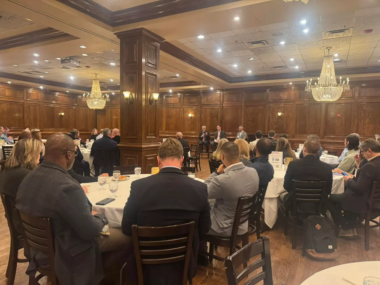 Asociación de Contratistas Hispanos de Metro D.C. (MDCHCA)