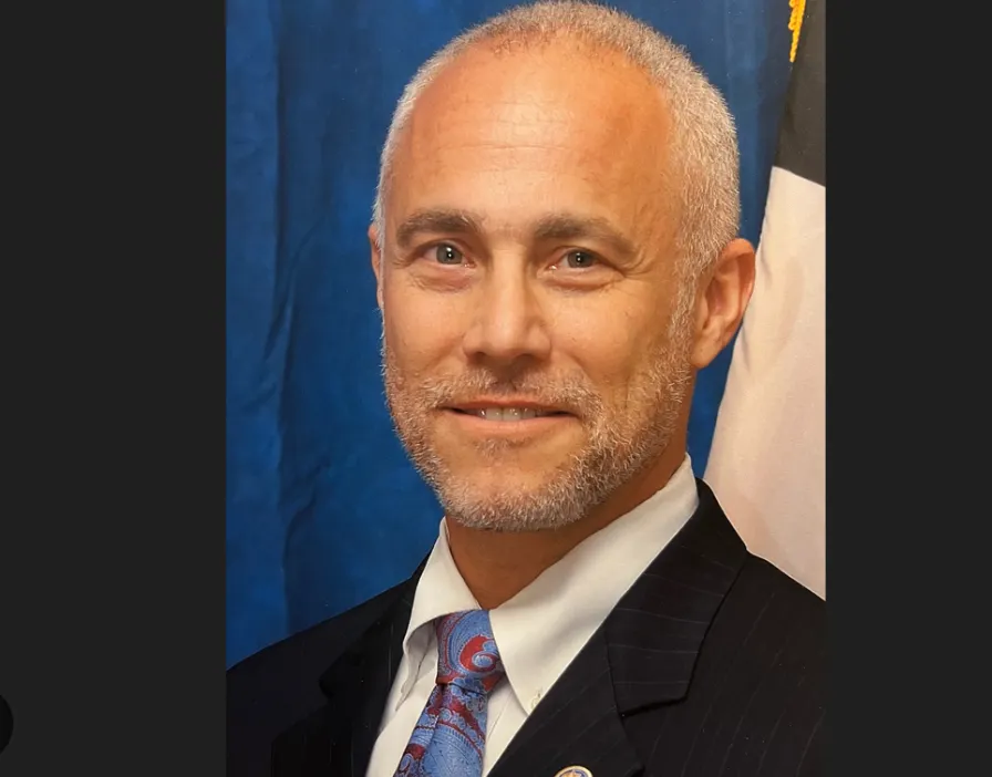 Micheal Resnick regresa como Comisionado de Prisiones de Filadelfia