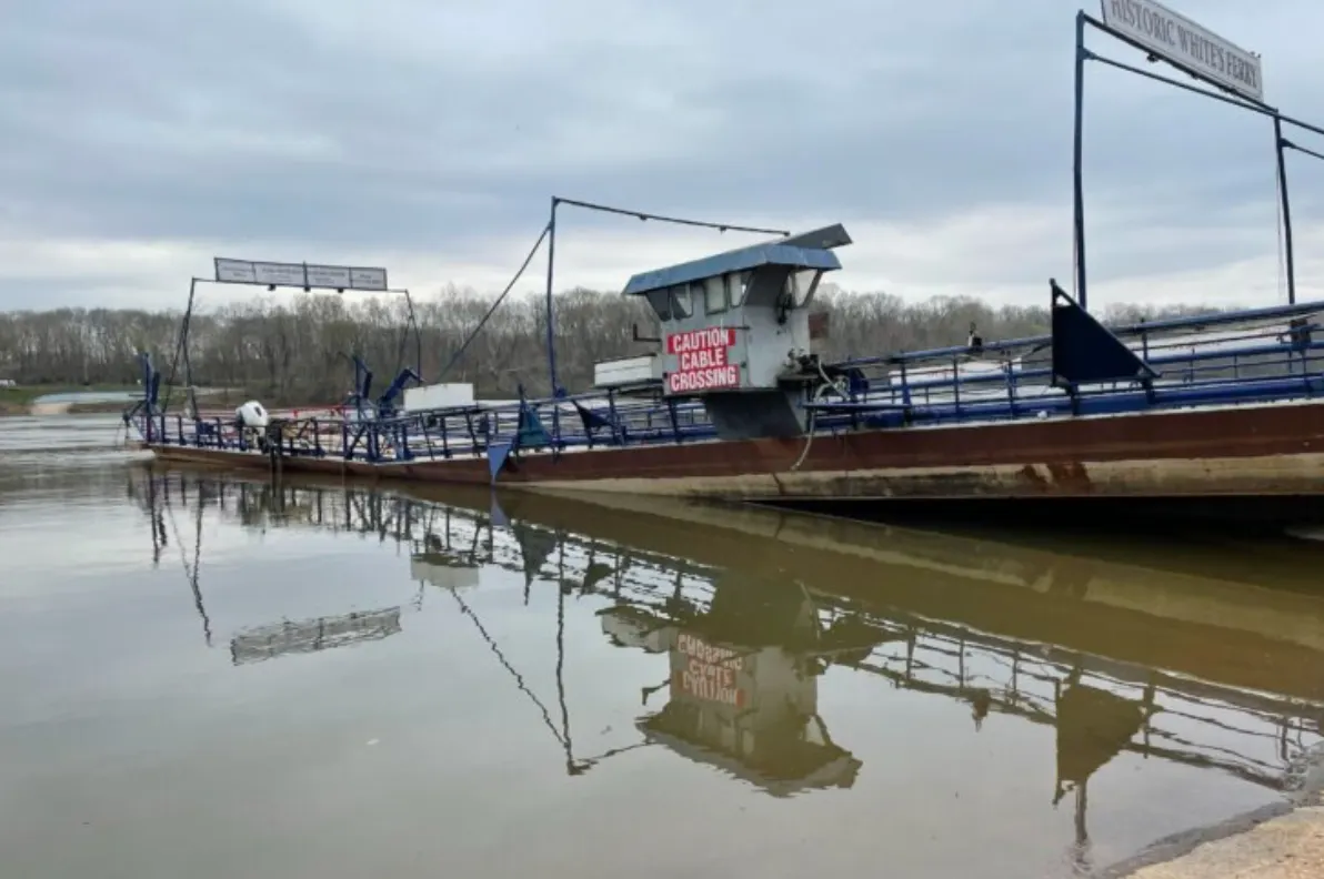 Los propietarios de White's Ferry ofrecen donarlo a Montgomery para reiniciar operaciones