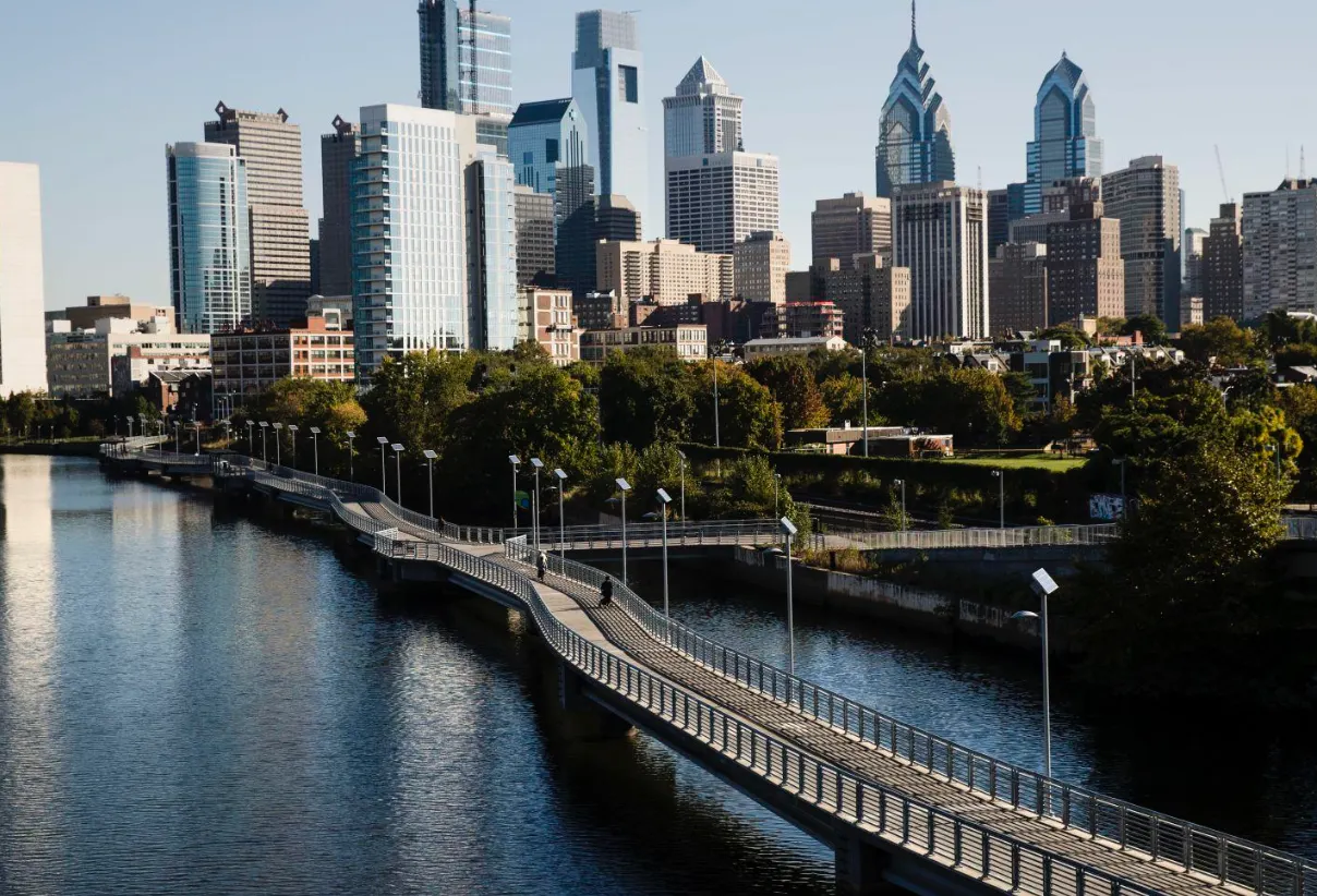 Alerta de código rojo en Filadelfia: Las autoridades activan medidas de emergencia por intensa ola de calor