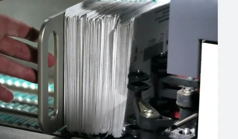 Los votantes del condado de Washington presentan una demanda por la política restrictiva del voto por correo