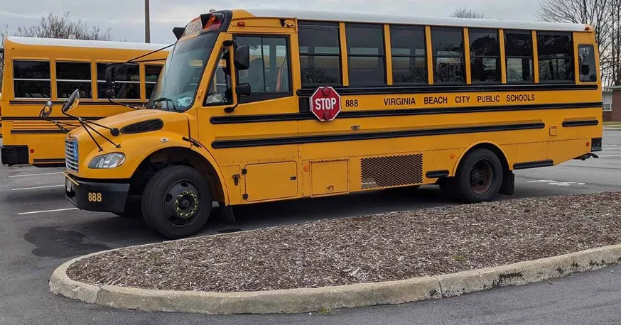 La tasa de conductores de autobuses escolares en Virginia está mejorando