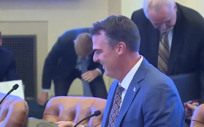 Los líderes de Oklahoma se enfrentan por la demanda de atención a la salud mental de los reclusos