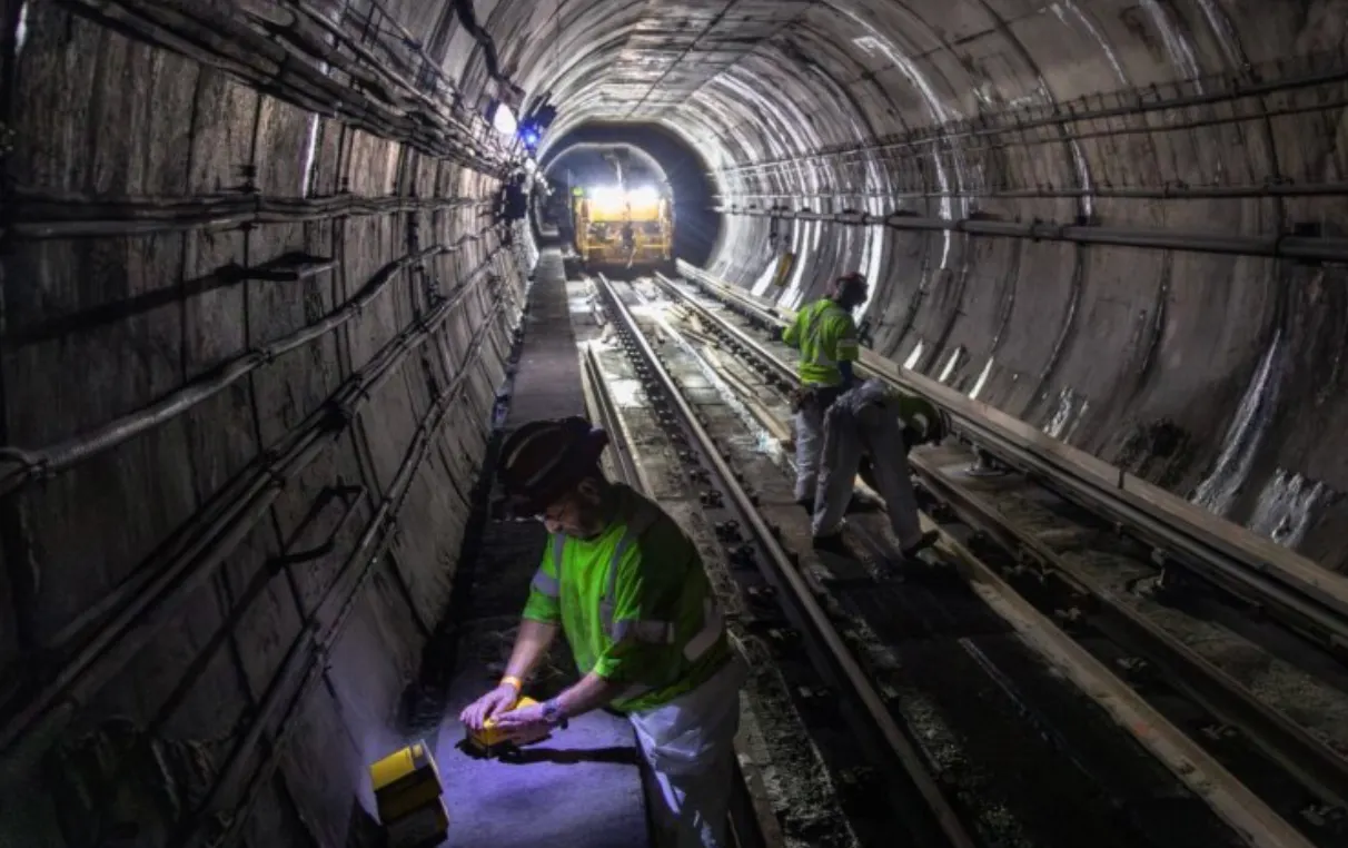 Cuatro estaciones de la línea roja del metro de DC fueron reabiertas al público
