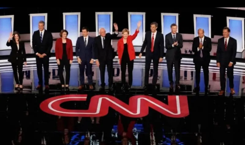 Aspirantes demócratas se enfrentaron en el tercer debate