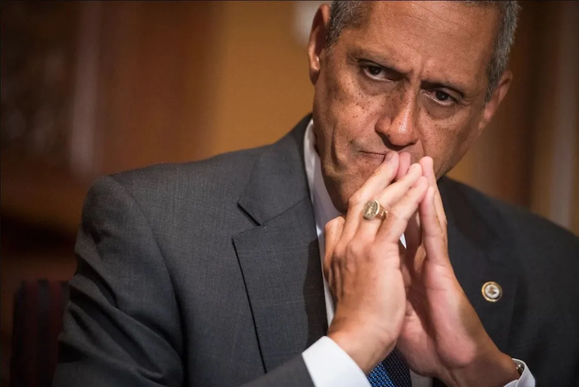 Fiscales investigan transacciones de la Junta de Jubilación de DC. Esto es lo que ocurre