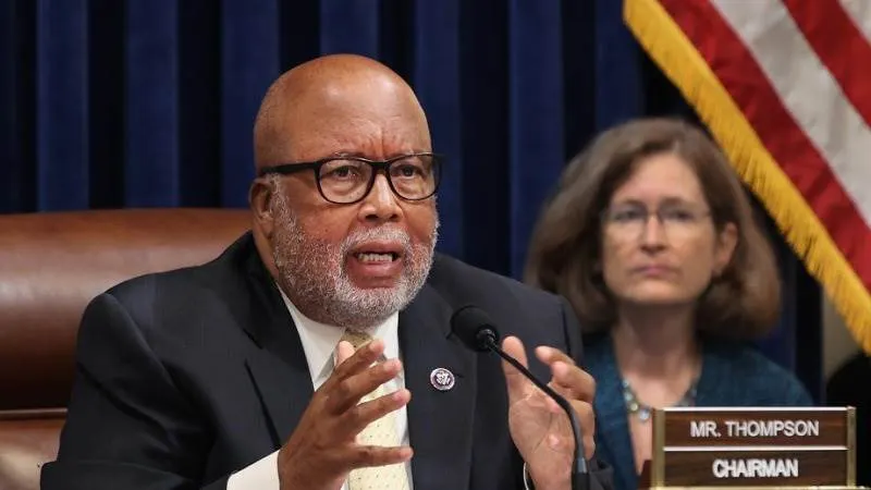 Comité del 6 de enero investiga el papel de Trump en las propuestas para incautar máquinas de votación