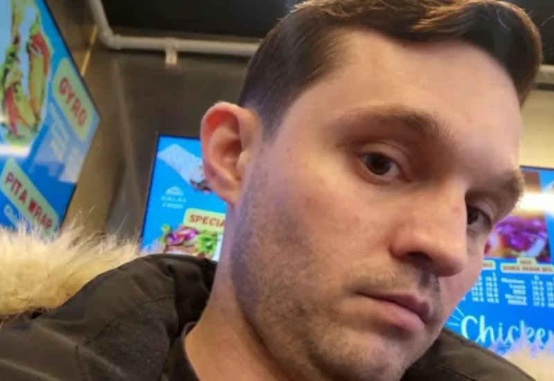 Autoridades rusas detienen a soldado estadounidense y lo acusan de robo