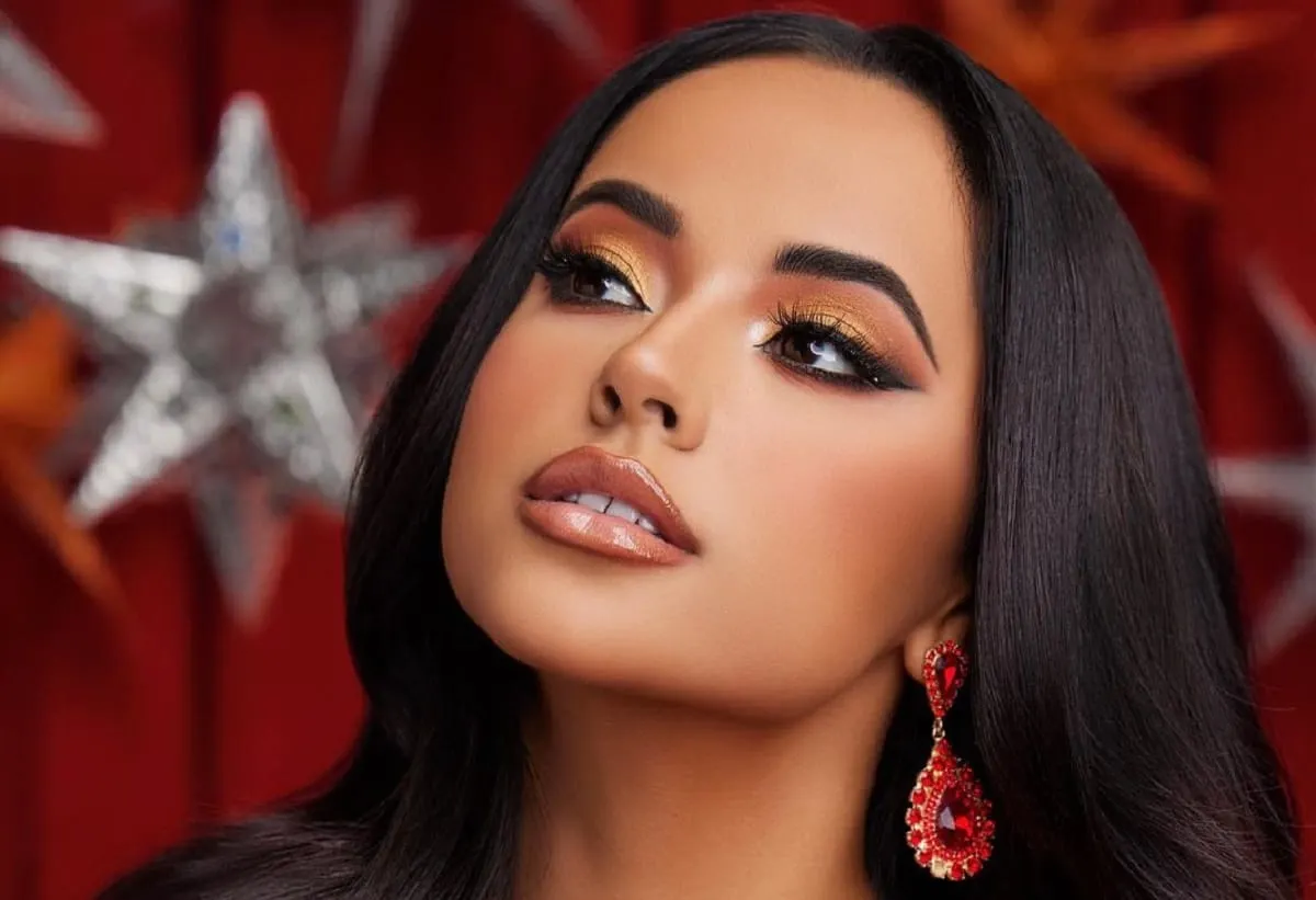 Becky G dedicó canción a su abuela