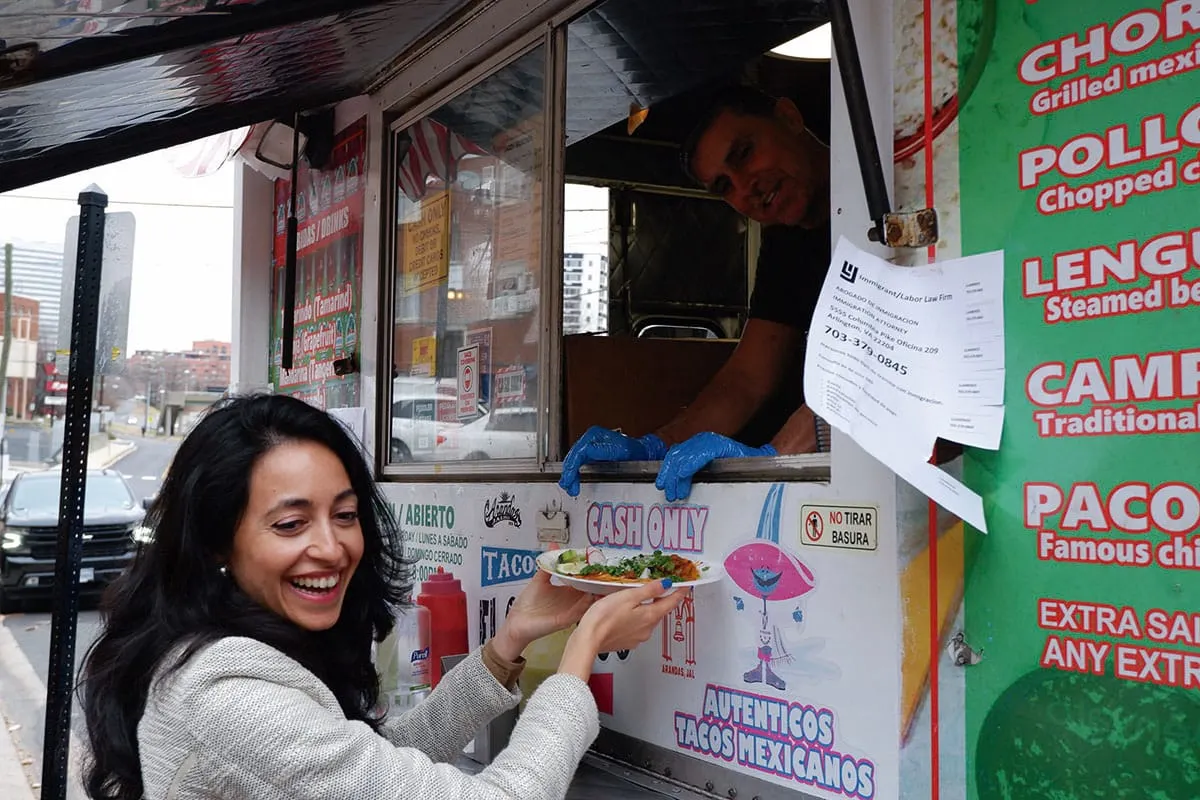 Victoria Virasingh, “la luchadora” demócrata de origen hispano que busca una silla en Virginia