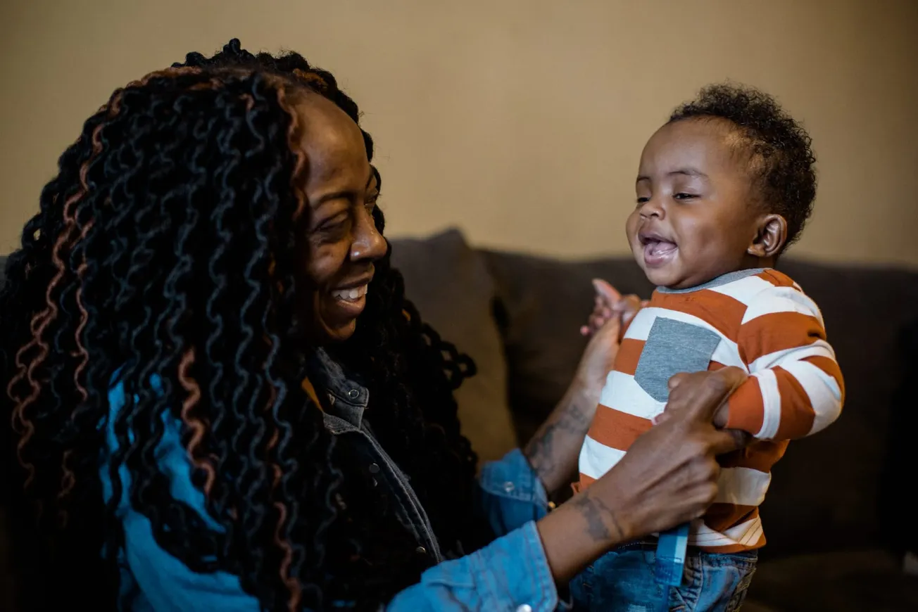 Por qué las embarazadas fueron rezagadas mientras se aceleraban las vacunas para la mayoría de la población