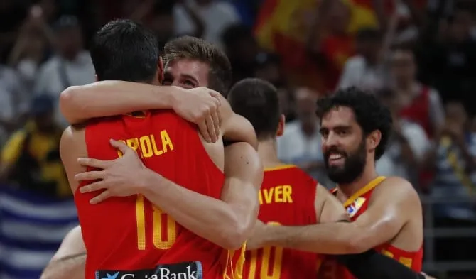 En China, la lengua original del baloncesto fue el español