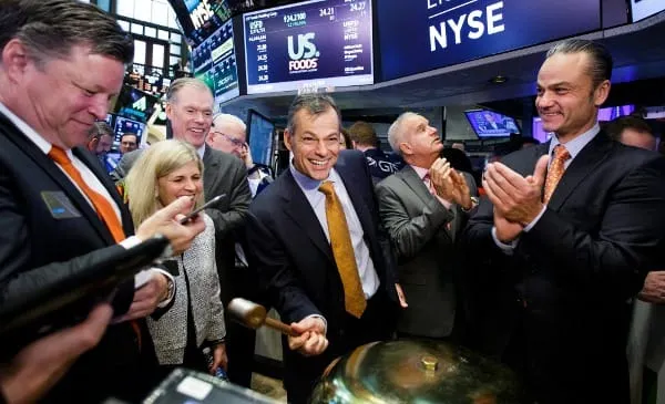 El S&P 500 y Dow Jones siguen al Nasdaq: Wall Street al alza por la tregua y las señales de la Fed