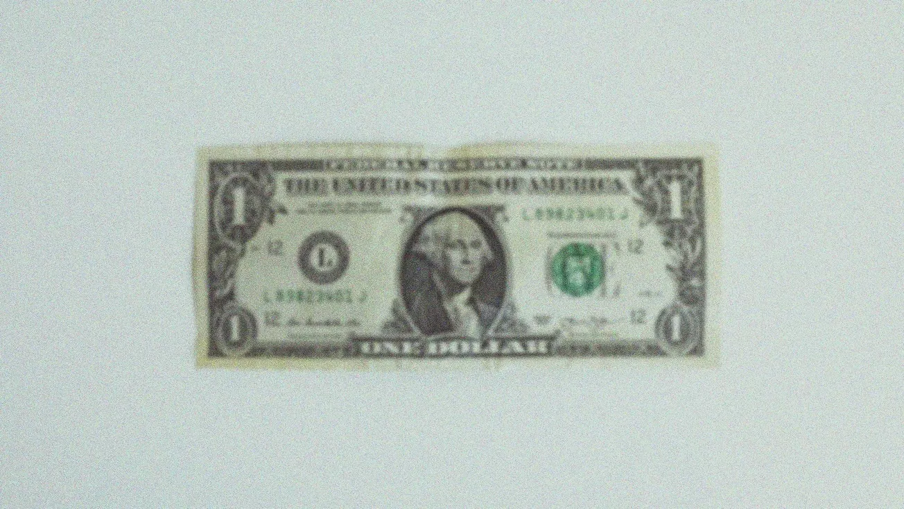 El dólar pierde el trono