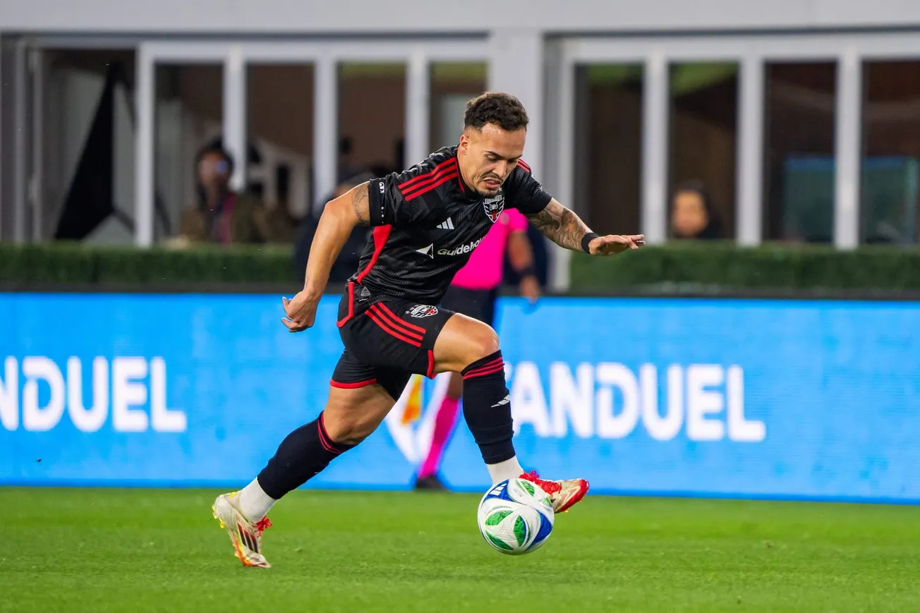 Joao Peglow honra a su madre y celebra el rol de la mujer en el fútbol