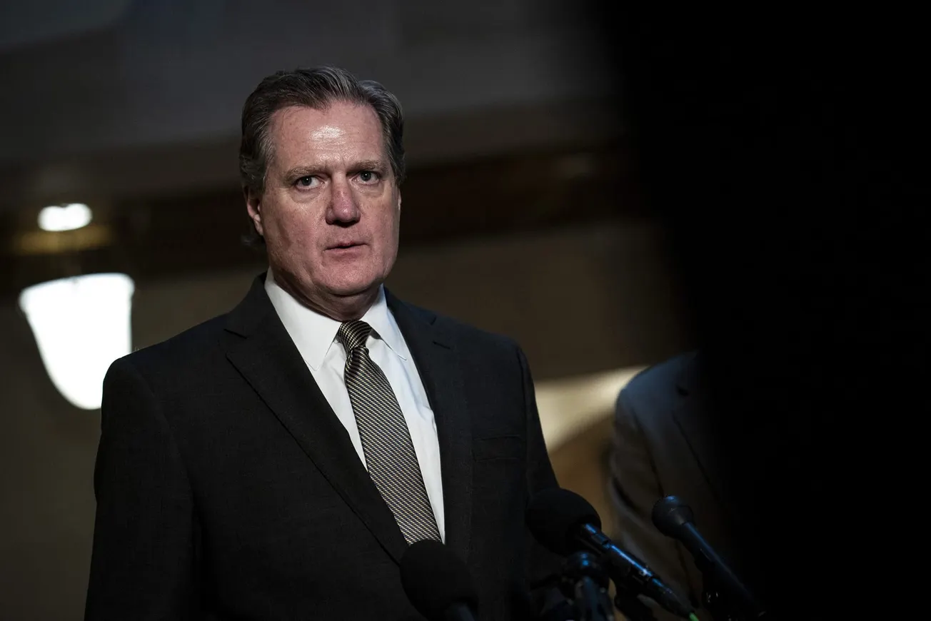 Importante miembro del GOP advierte que mensajes a favor de Rusia se hacen eco "en el hemiciclo de la Cámara"