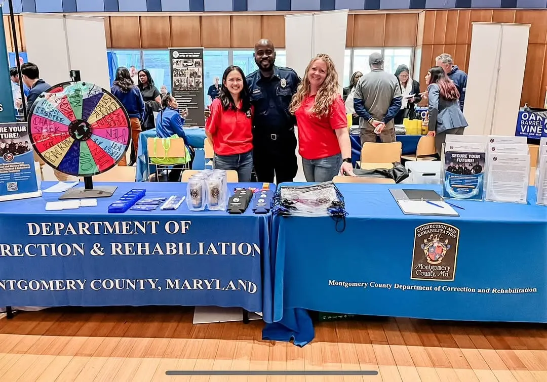 Organizan evento simplificado de contratación de un día para oficiales correccionales en Montgomery