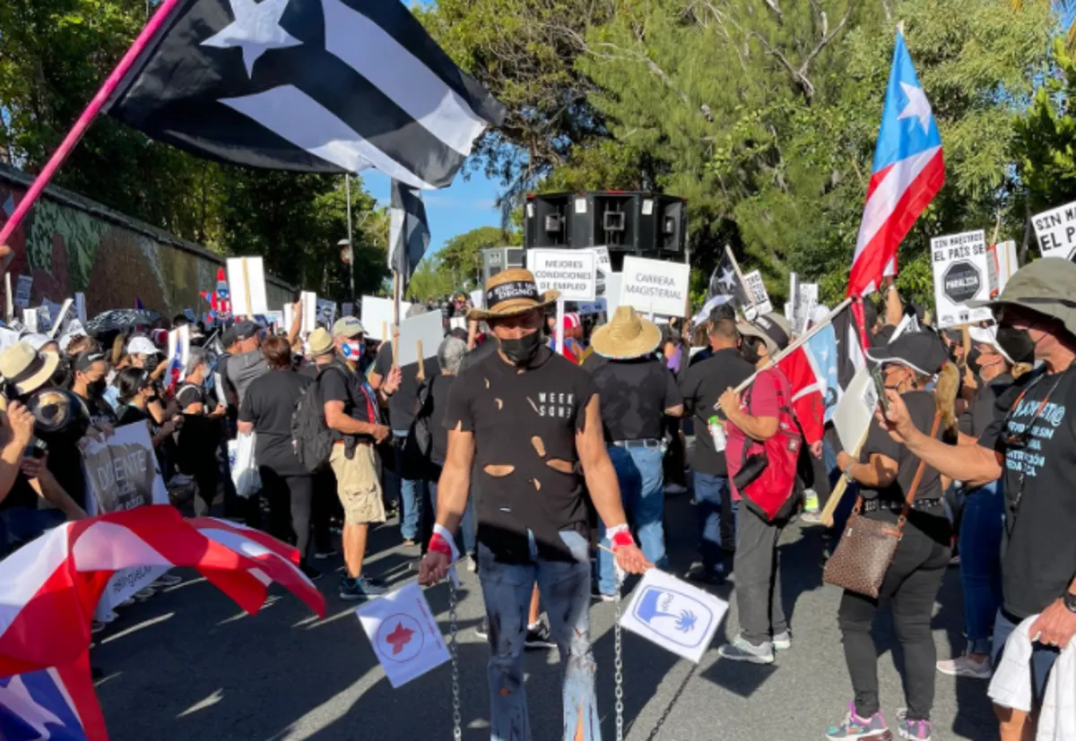"¡Aumento ya!": empleados públicos de Puerto Rico salieron a protesta