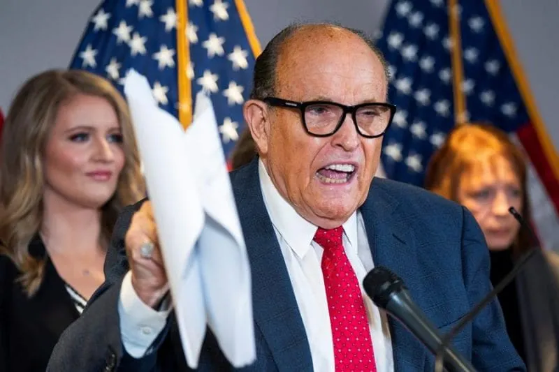 Rudy Giuliani, abogado de Trump, da positivo por coronavirus