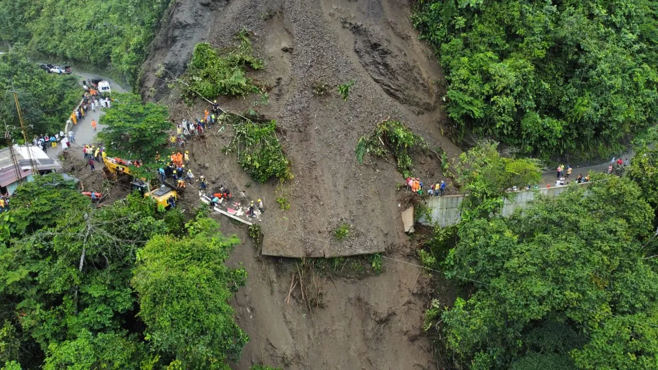 34 muertos por deslizamiento de tierra en Colombia