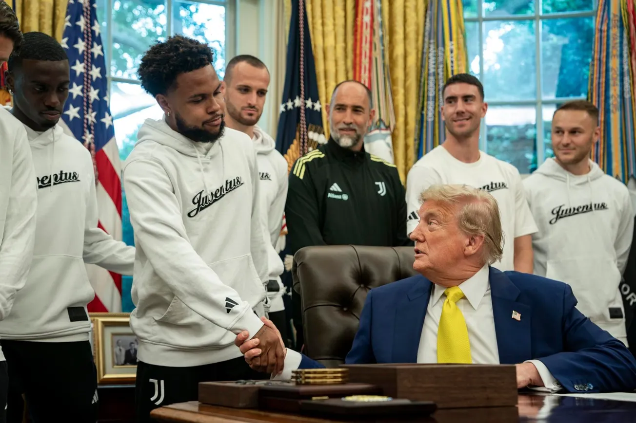 El fútbol no se salva de la trampa Oval