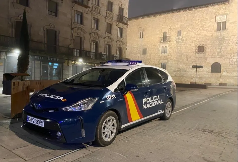 Hombre vivió con el cuerpo sin vida de su mamá sin darse cuenta