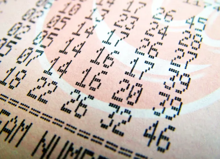 12 personas en Boston acusadas de crear red de fraude con la lotería