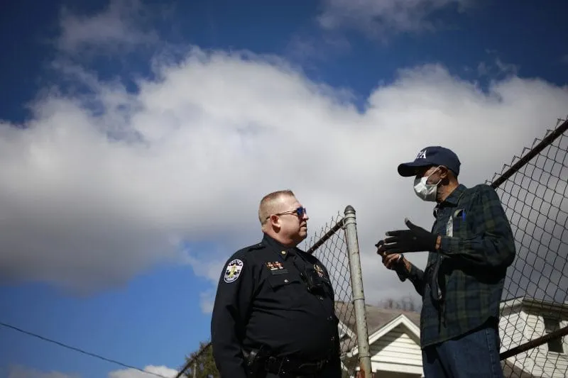 La policía de Torrance, California, está bajo investigación por mensajes de texto racistas que ponen en riesgo procesos legal