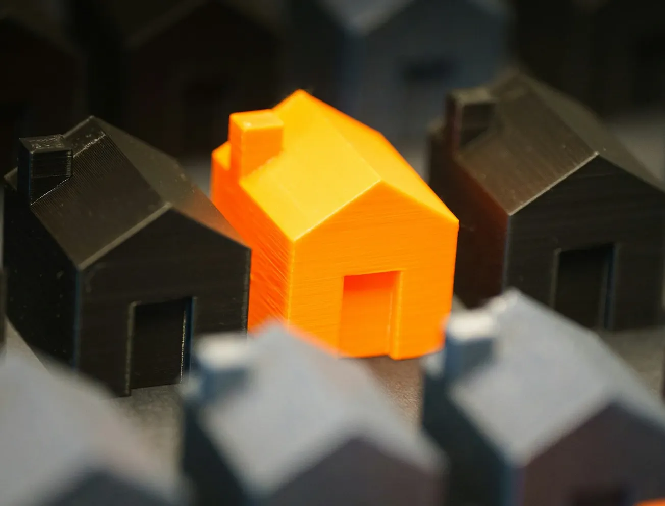 Ventas de nuevas viviendas unifamiliares en EE. UU. caen un 13.7% en mayo por altas tasas hipotecarias y aranceles