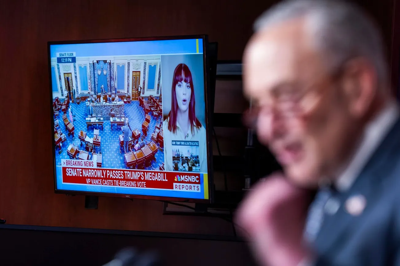 Entre IA, Medicaid, recortes millonarios y muchas divisiones: todo sobre el Big, Beautiful Bill aprobado en el Senado