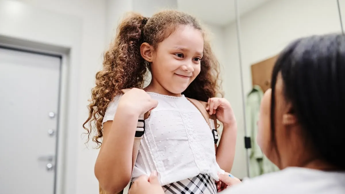 DC elimina el redshirting, pero ¿qué implica y cómo afecta a las familias?