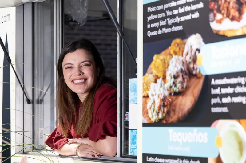 Gabriela Febres, la venezolana que conquistó el paladar de la capital una arepa a la vez