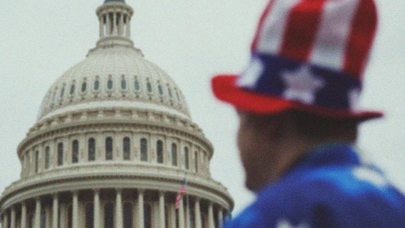 El Congreso va por los archivos Epstein y llama a declarar a los Clinton