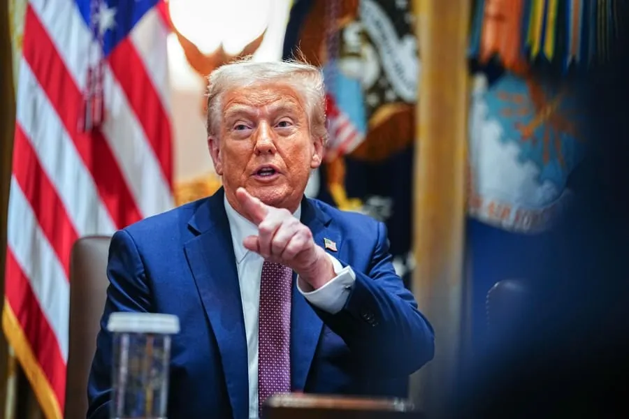 Trump firma orden ejecutiva contra la fianza sin efectivo en DC