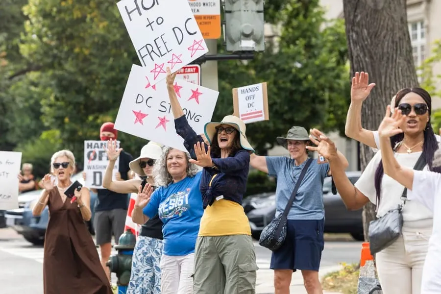 Jóvenes de DC viralizan su amor por la ciudad en un épico clapback a Trump