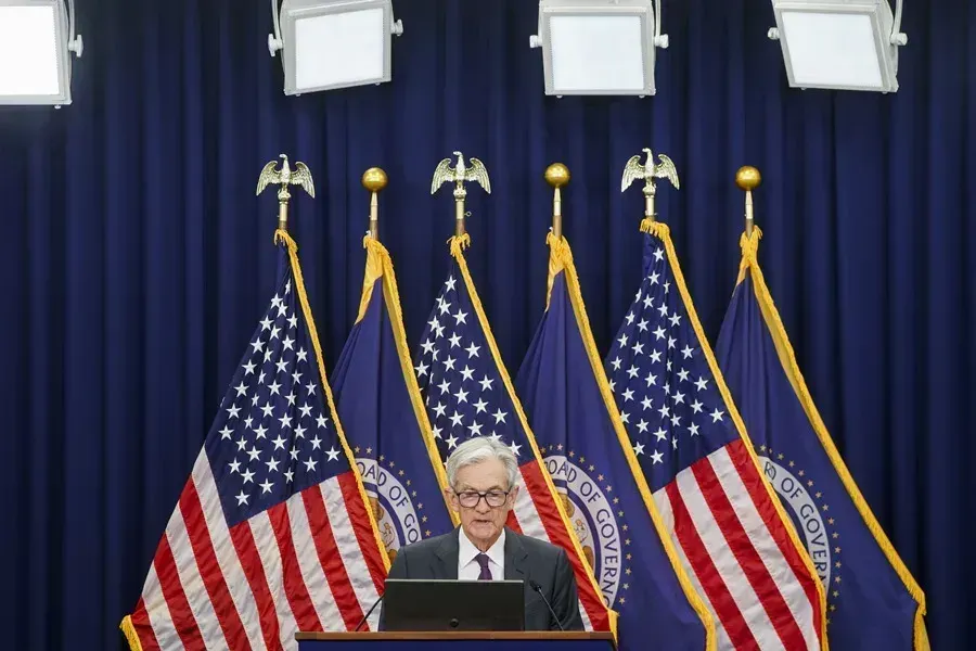 La Fed desmantela el programa de supervisión de criptomonedas y fintech